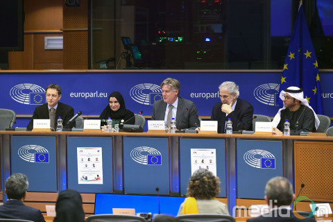 지도자와 의원들, 국제 안보 및 안정을 위한 아랍에미리트의 헌신 극찬