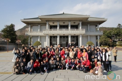 춘천남부노인복지관 고사리, 청와대 기관 방문 진행