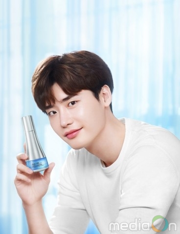 LG생활건강, 숨37 워터 풀 래디언트 아우라 앰풀 세럼 출시