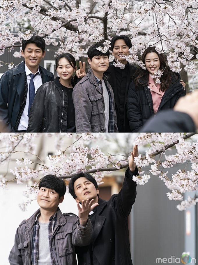 열혈사제, 김남길 김성균 이하늬, 촬영 막간 깜짝 벚꽃놀이 ‘화기애애’